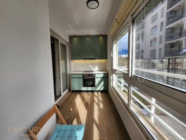 Tirane, jepet me qera apartament 2+1 Kati 3, 102 m² 1.000 € (Rr. e Elbasanit)