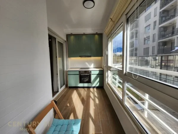 Tirane, jepet me qera apartament 2+1 Kati 3, 102 m² 1.000 € (Rr. e Elbasanit)