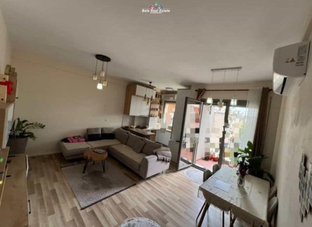 Tirane, jepet me qera apartament 2+1 Kati 3, 107 m² 700 € (rruga dibres)