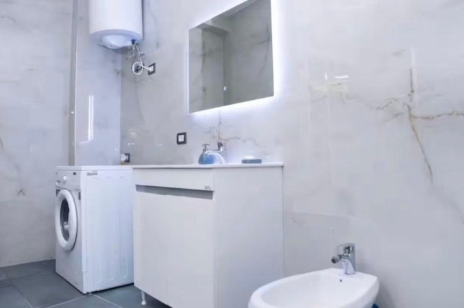 Tirane, jepet me qera apartament 2+1 Kati 1, 102 m² 850 € (PRANE RRUGES SIRI KODRA)