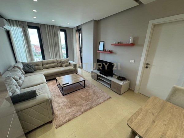 Tirane, jepet me qera apartament 1+1 Kati 9, 66 m² 600 € (Shkolla e Bashkuar)