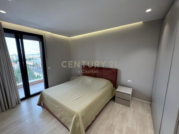 Tirane, jepet me qera apartament 1+1 Kati 9, 66 m² 600 € (Shkolla e Bashkuar)