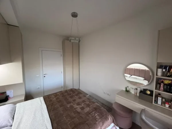 Tirane, shitet apartament 2+1 Kati 1, 92 m² 260.000 €