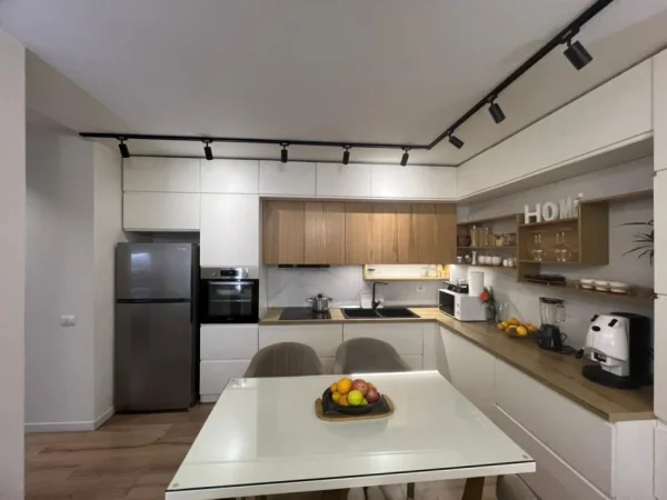 Tirane, shitet apartament 2+1 Kati 1, 92 m² 260.000 €