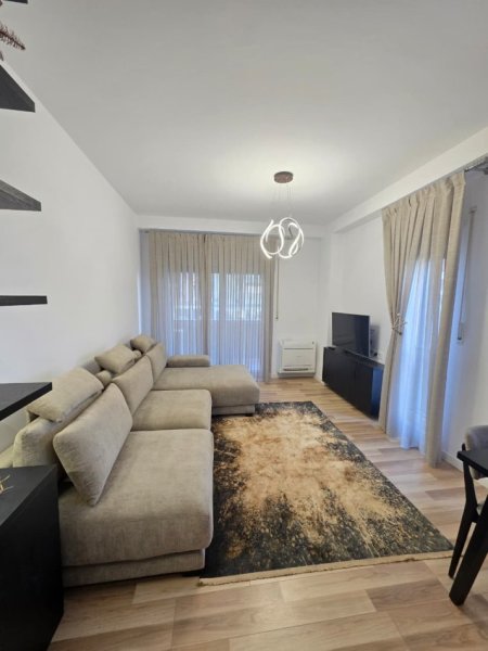 Tirane, jepet me qera apartament , 80 m² 850 € 