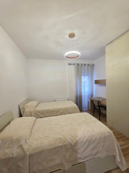 Tirane, jepet me qera apartament , 80 m² 850 € 