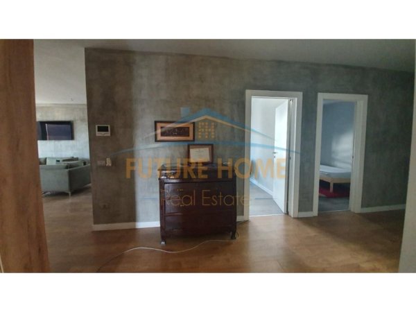 Qira, Ambient per zyra, Hilton Garden Inn Tirana 3,100 €