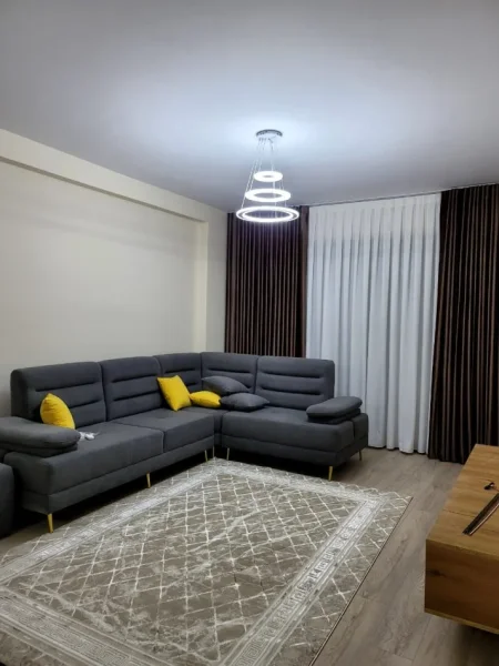 Tirane, jepet me qera apartament 2+1 Kati 2, 115 m² 1.300 € (LIQENI I THATE)
