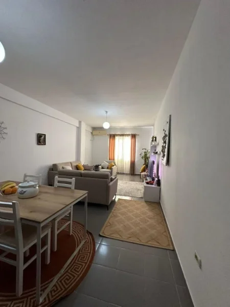 Tirane, shitet apartament 2+1 , 130 m² 159.500 € (Yzberisht)