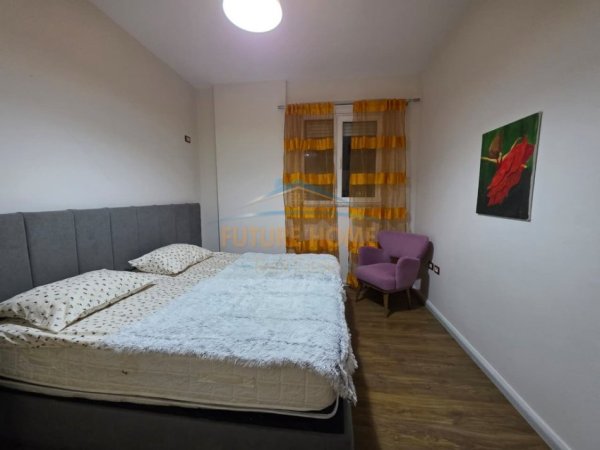 Tirane, jepet me qera apartament 1+1 Kati 8, 68 m² 700 € (PAZAR I RI)