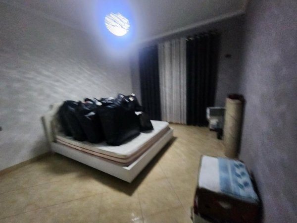 Tirane, jepet me qera apartament 2+1+Ballkon Kati 6, 85 m² 449 € (Osman Jonuzi)
