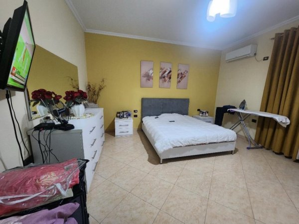 Tirane, jepet me qera apartament 2+1+Ballkon Kati 6, 85 m² 449 € (Osman Jonuzi)