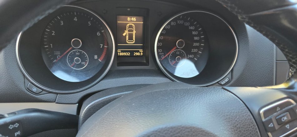 Tirane, shitet makine Volkswagen Golf, Benzin+Gaz, gri metalizato manuale Klima 180.000 km 6.500 €