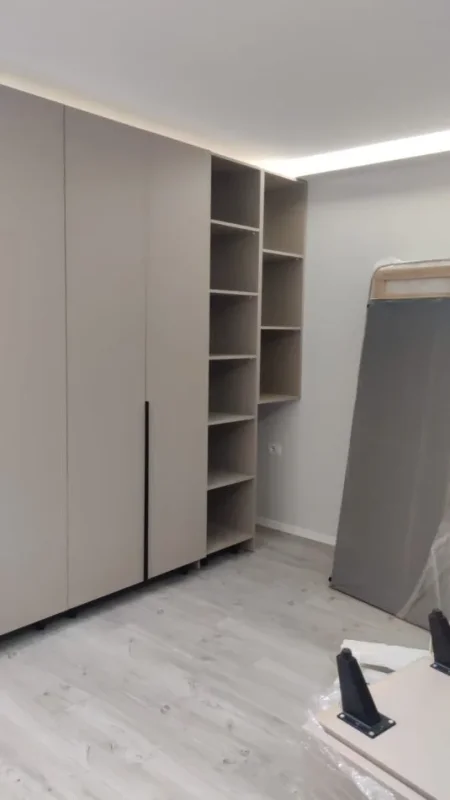 Tirane, jepet me qera apartament 1+1+Ballkon Kati 3, 55 m² 550 € (Astir)