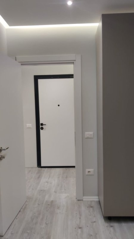 Tirane, jepet me qera apartament 1+1+Ballkon Kati 3, 55 m² 550 € (Astir)