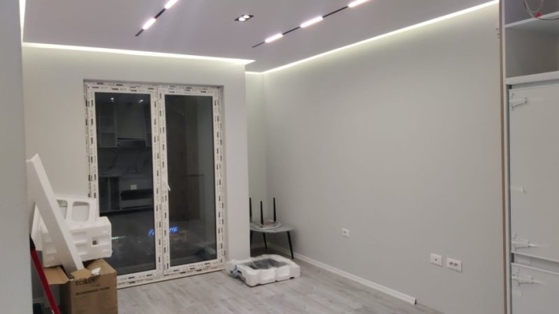 Tirane, jepet me qera apartament 1+1+Ballkon Kati 3, 55 m² 550 € (Astir)