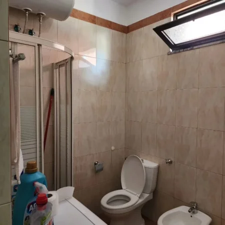 Tirane, shitet Vile 2 Katshe , 198 m² 340.000 € 