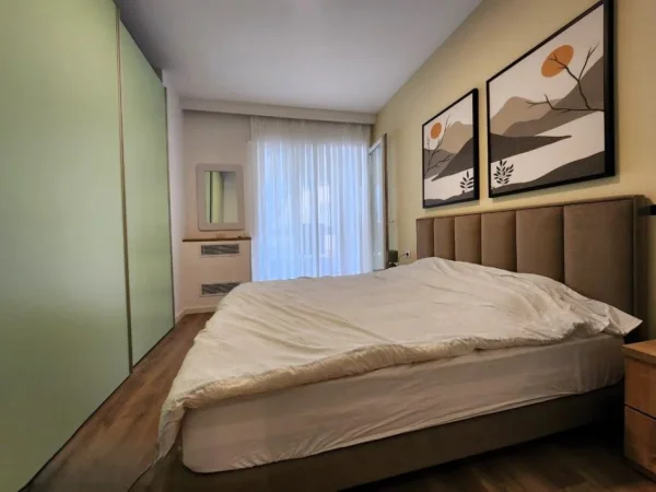 Tirane, jepet me qera apartament 2+1 Kati 3, 102 m² 1.000 € (PRANE RRUGES SE ELBASANIT)