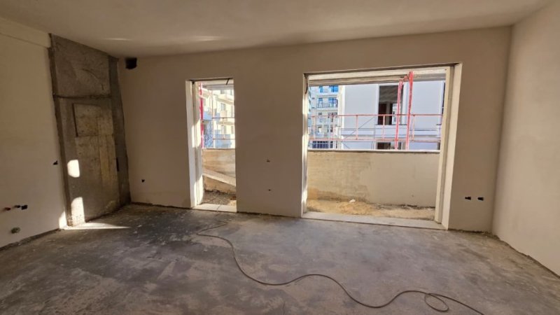 Tirane, shitet apartament 2+1+Ballkon Kati 2, 98 m² (TEG)