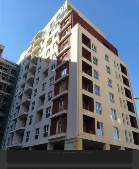 Tirane, shes 1+1+Ballkon , 72 m² 126.000 € (Rruga Dritan Hoxha)