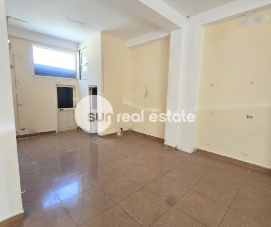 Shkoder, jepet me qera Kati 0, 130 m² (AFER MUZEUT OSO KUKA)