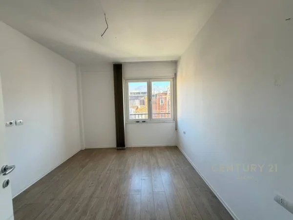 Tirane, shitet apartament 1+1 Kati 3, 60 m² 185.000 €