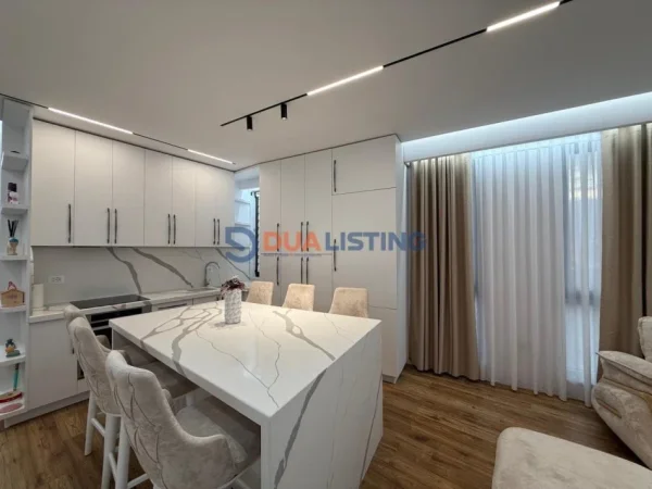 Tirane, jap me qera apartament 2+1 Kati 2, 1.000 € (Bulevardi i Ri)