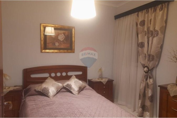 Tirane, jepet me qera apartament , 52 m² 450 € (Ish Fusha Aviacionit)