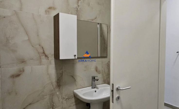 Tirane, jepet me qera apartament 1+1+Ballkon Kati 2, 63 m² 500 € 