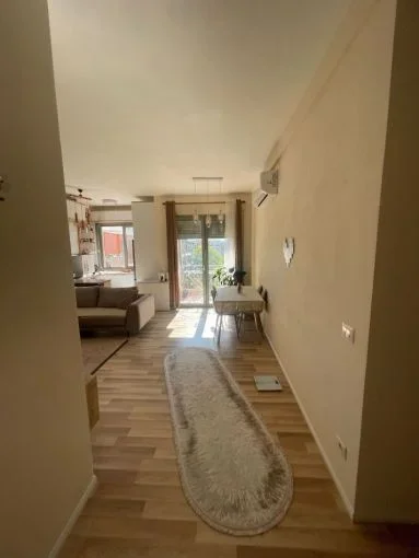 Tirane, jepet me qera apartament 2+1+Aneks+Ballkon Kati 3, 107 m² 650 € (xhamlliku , oxhaku)
