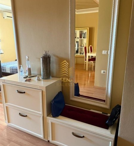 Tirane, jepet me qera apartament 1+1 Kati 9, 75 m² 450 € (Rruga Besim Alla)