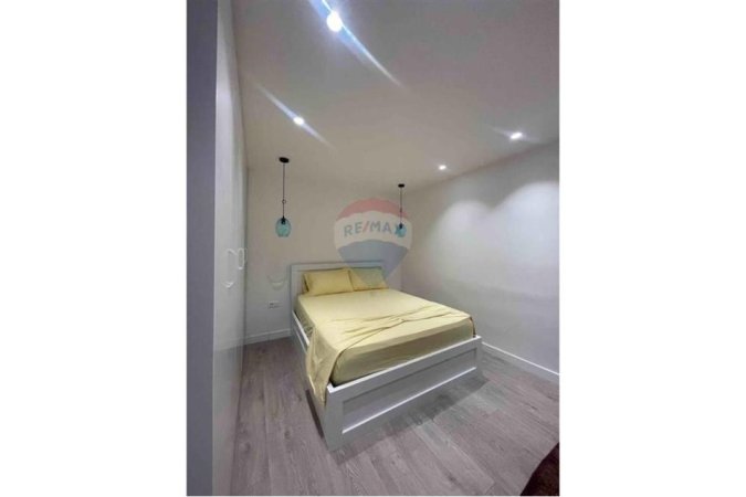 Tirane, jepet me qera apartament Kati 4, 60 m² 580 € (Rruga Mine Peza)