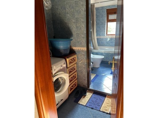 Pogradec, shitet apartament 2+1 Kati 4, 100 m² 120.000 € (Rruga 1 Qershori)