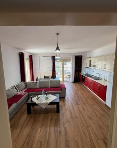 Durres, jepet me qera apartament 2+1+Ballkon Kati 4, 112 m² 450 € 