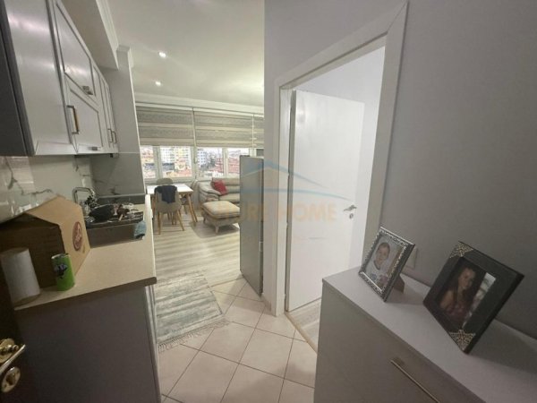 Pogradec, shitet apartament 1+1 Kati 7, 60 m² 75.000 € (Rruga Eduard Mortier)