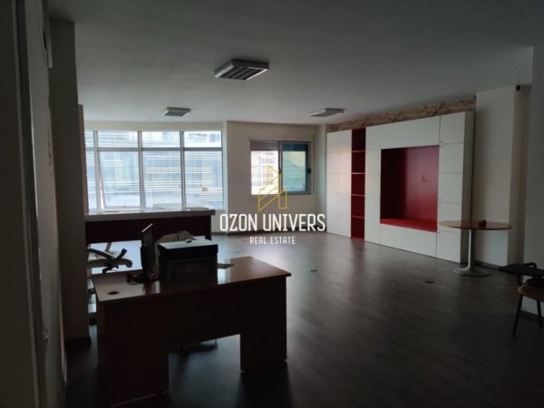Tirane, jepet me qera ambjent biznesi Kati 5, 70 m² 350 € (Casa Italia, Kamëz Tirana, Albania)
