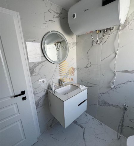 Tirane, jepet me qera apartament 1+1 Kati 4, 65 m² 650 € (Rruga Asim Vokshi,)