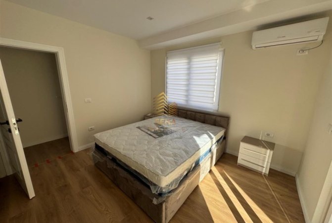 Tirane, jepet me qera apartament 1+1 Kati 4, 65 m² 650 € (Rruga Asim Vokshi,)