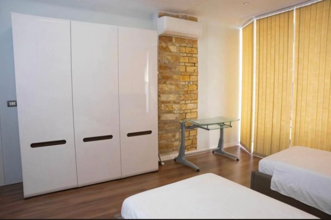 Tirane, jepet me qera apartament 2+1 , 100 m² 850 € (Siri Kodra)
