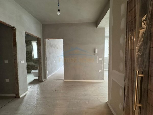 Tirane, shitet apartament 2+1+Ballkon Kati 5, 126 m² 235.000 € (River Residence, Unaza e Re)