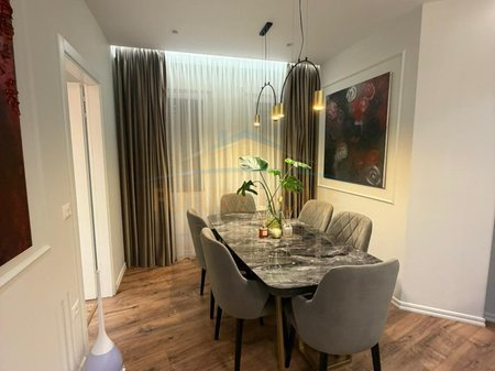 Shitet, Apartament 3+1+2, Liqeni i Thatë, Tiranë, Kati 2, 149 m² , 400.000 €
