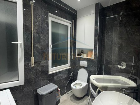 Shitet, Apartament 3+1+2, Liqeni i Thatë, Tiranë, Kati 2, 149 m² , 400.000 €