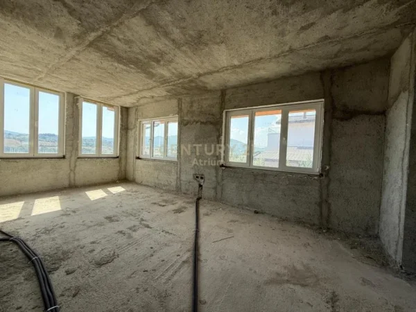 Tirane, shitet Vile 3 Katshe Kati 3, 527 m² 850.000 € (Kompleksi Barkea)