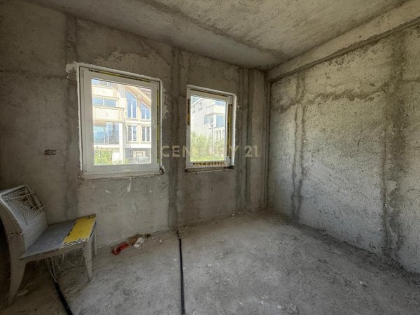 Tirane, shitet Vile 3 Katshe Kati 3, 527 m² 850.000 € (Kompleksi Barkea)