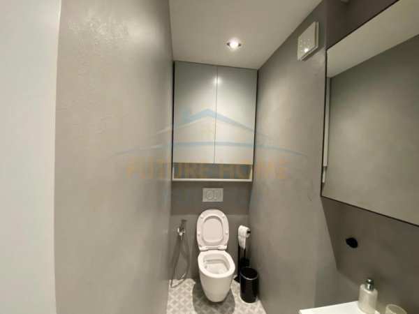 Tirane, jepet me qera apartament 1+1 Kati 6, 30 m² 600 € (Qendër, pranë Bar Piazza.)