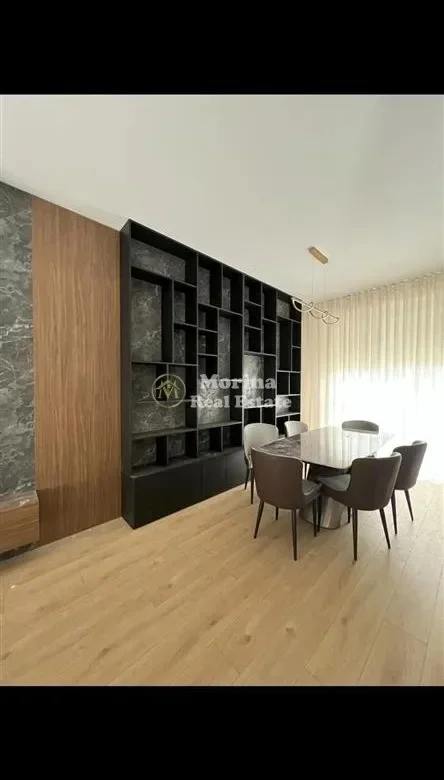 Tirane, jepet me qera Vile 2 Katshe , 200 m² 1.500 € (Kompleksi Aba)