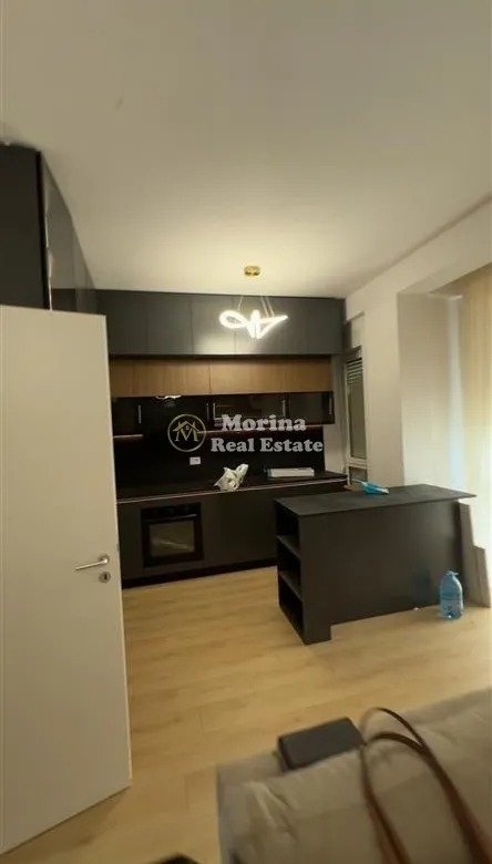 Tirane, jepet me qera Vile 2 Katshe , 200 m² 1.500 € (Kompleksi Aba)