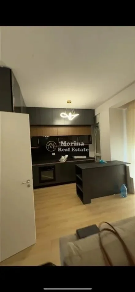 Tirane, jepet me qera Vile 2 Katshe , 200 m² 1.500 € (Kompleksi Aba)