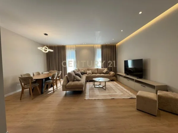 Tirane, jepet me qera apartament 3+1+Aneks+Ballkon Kati 1, 155 m² 2.000 € (Liqeni thate)