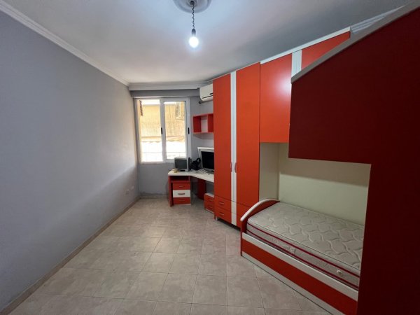 Tirane, shitet apartament 2+1+Ballkon Kati 8, 96 m² 110.000 € (Astir, pranë Bar Bohem)